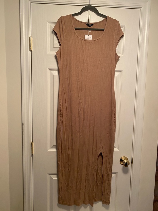 PrettyGarden Dresses & Skirts - Pretty Garden Everyday Scoop Neck Maxi Dress in Tan…size XL
